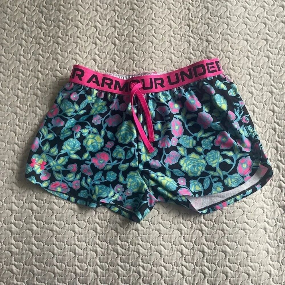 Girls Under Armour Shorts :)